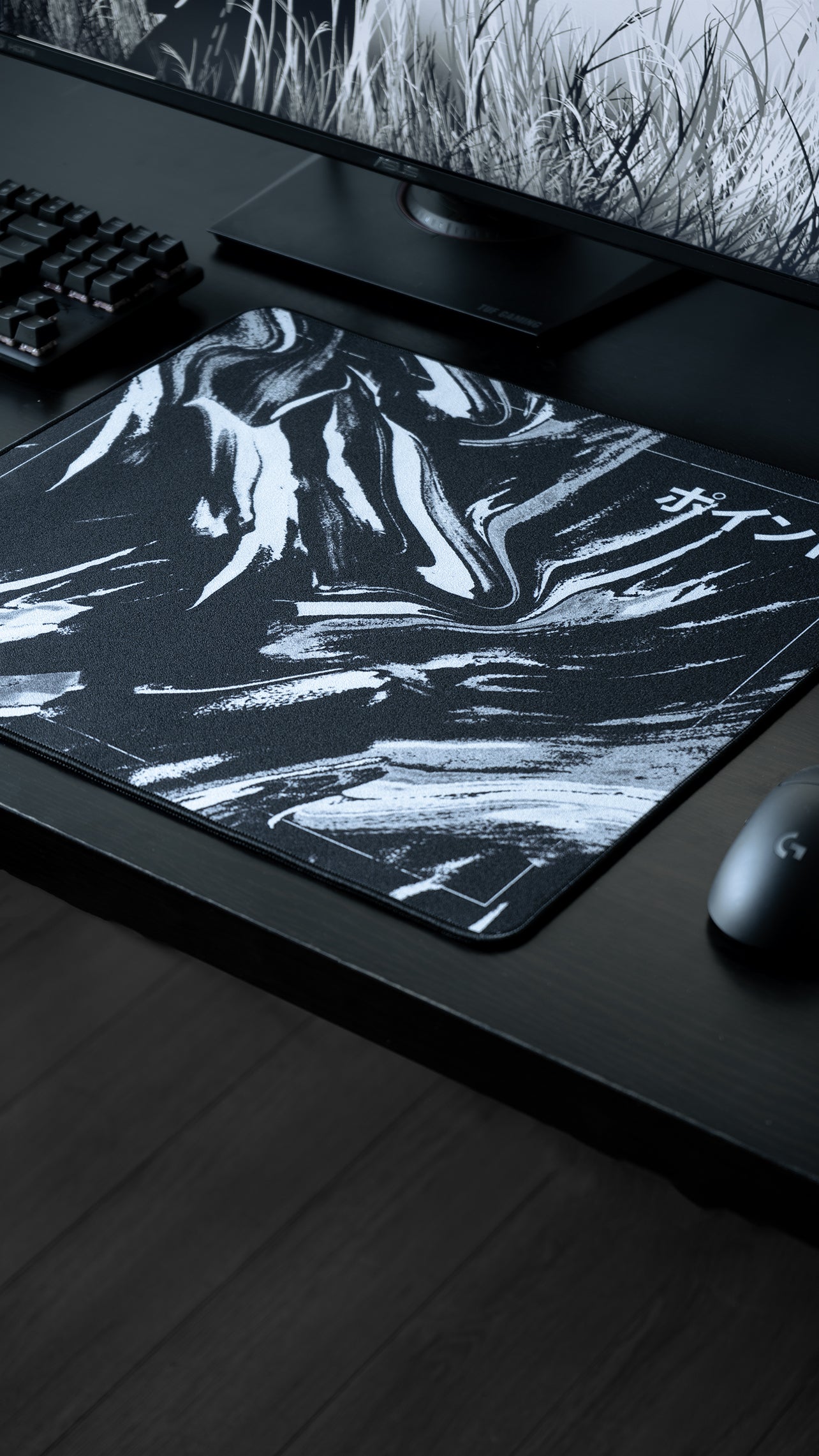 black Japanese design desk pad